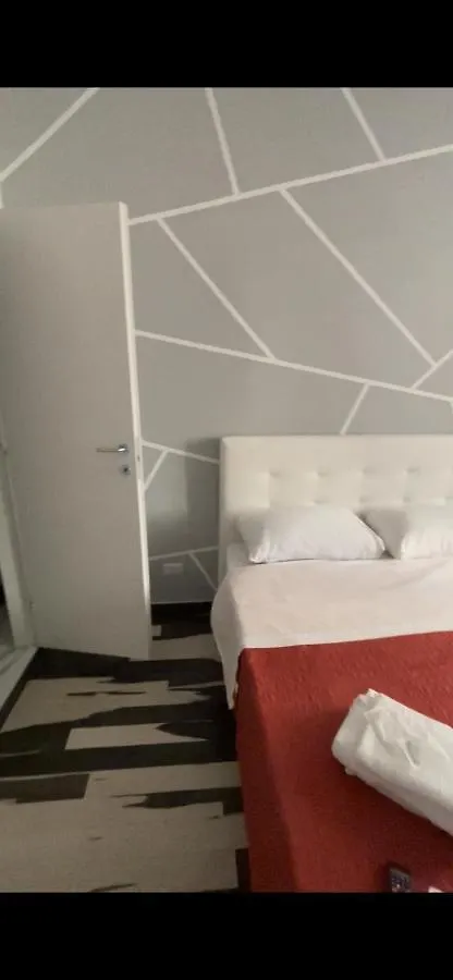 Room Rental 2 Piazza Garibaldi Naples Italy